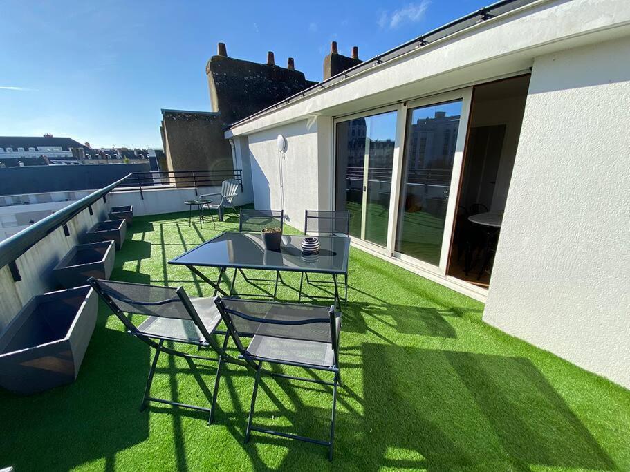 Grand Studio, Belle Terrasse Avec Vue Nantes Exterior photo